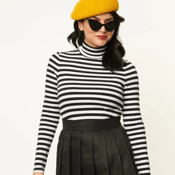 Unique Vintage Tops - Unique Vintage black & white striped top